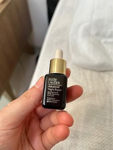 Estée Lauder gece serumu