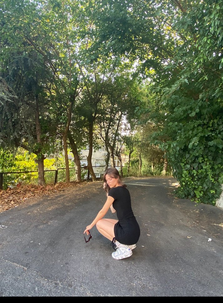 Siyah Midi Kısa Kollu Sokak Stili Elbise - Görsel 2