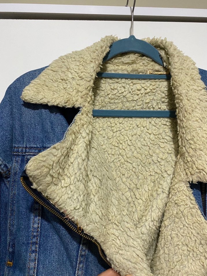 Peluş Detaylı Mavi Denim Ceket - Görsel 3
