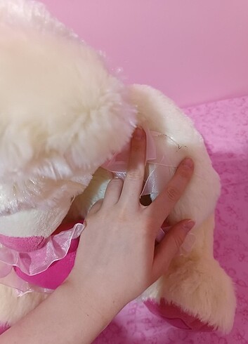 pembe kalp yastıklı beyaz peluş ayı
