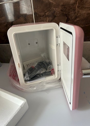 Kumtel Kumtel Mini Buzdolabı HMFR-03 Pastel Pembe 4L