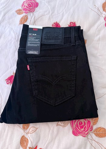 Levis Siyah Denim Jean