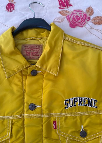 Levis Supreme