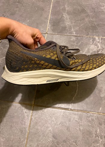 Yılan Desenli Kahverengi Bağcıklı Spor Ayakkabı - Görsel 6