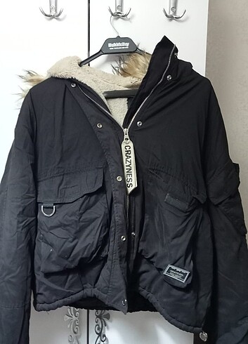 Bershka mont