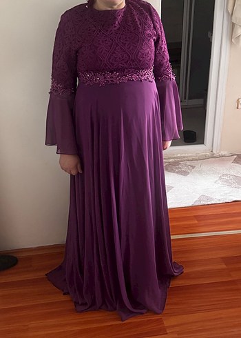 Abiye Uzun Mor Dantel Detaylı Kadın Abiye Elbise