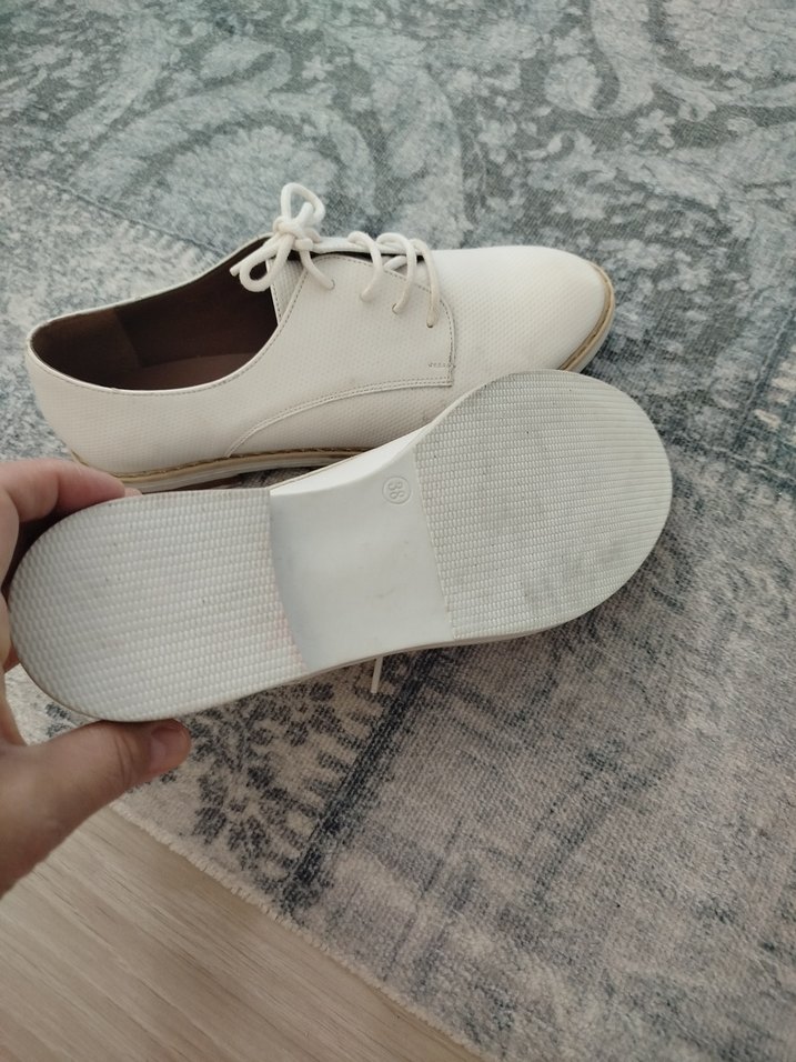 Beyaz Kadın Klasik Ayakkabı - Görsel 4