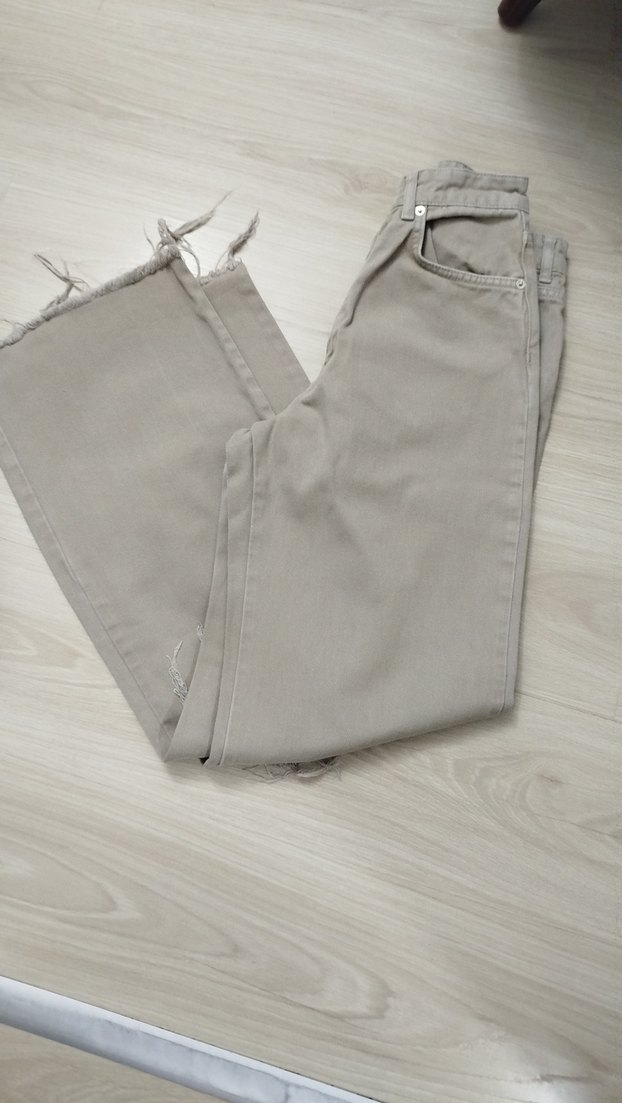 Yırtık Detaylı Bej Kadın Salaş Pantolon - Görsel 4