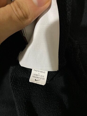 l Beden siyah Renk NİKE SWOOSH SWEATSHİRT