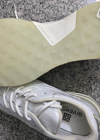 Beyaz Yılan Desenli Bağcıklı Sneakers - Görsel 5