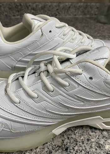 Beyaz Yılan Desenli Bağcıklı Sneakers - Görsel 4