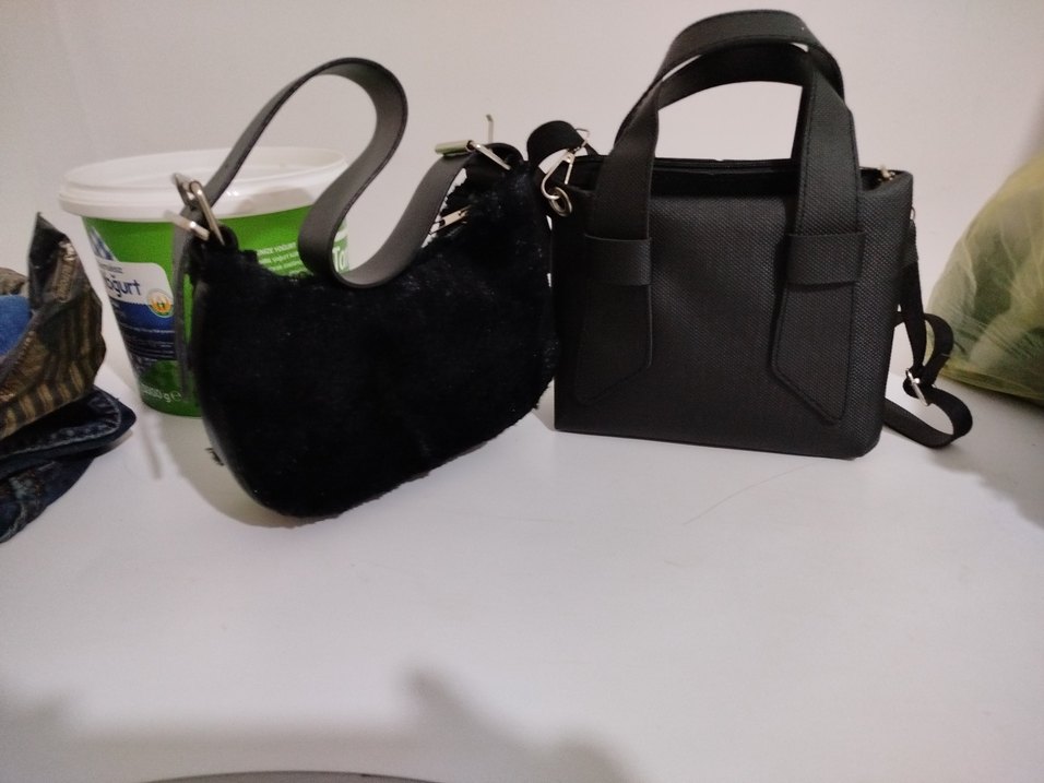 Siyah Süet Kürklü Gotik Kadın Çanta - Görsel 2