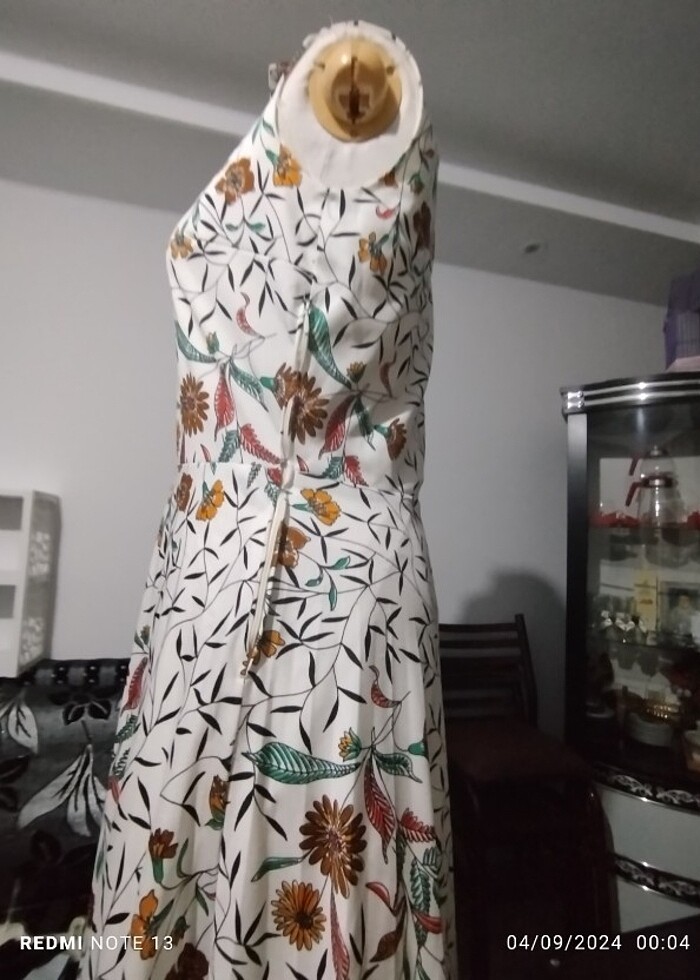 Kısa kollu elbise - Görsel 4