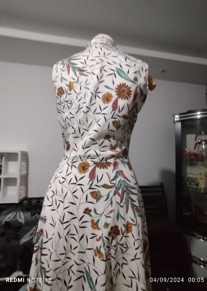 Kısa kollu elbise - Görsel 5