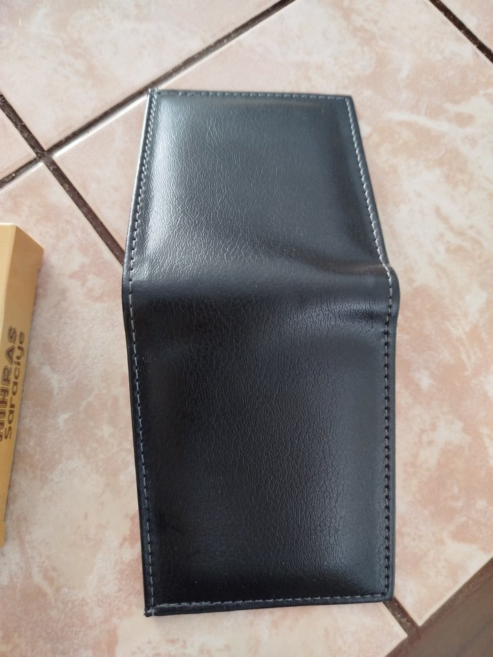 Parlak Siyah Erkek Cüzdanı - Görsel 4