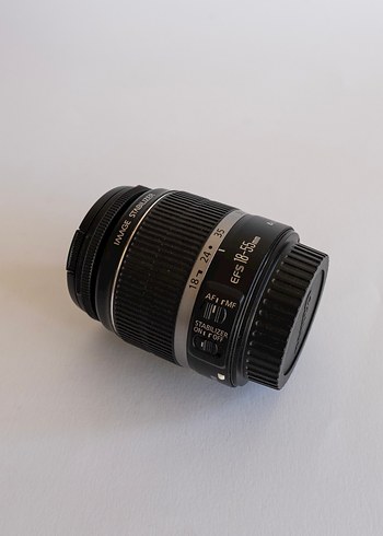 Canon EF-S 18-55mm f/3.5-5.6 Lens - Görsel 2