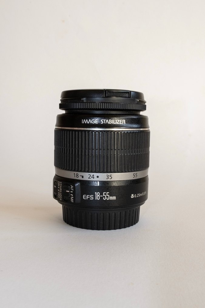 Canon EF-S 18-55mm f/3.5-5.6 Lens - Görsel 3