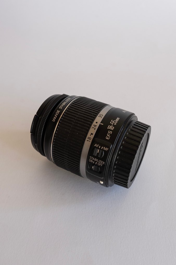 Canon EF-S 18-55mm f/3.5-5.6 Lens - Görsel 2