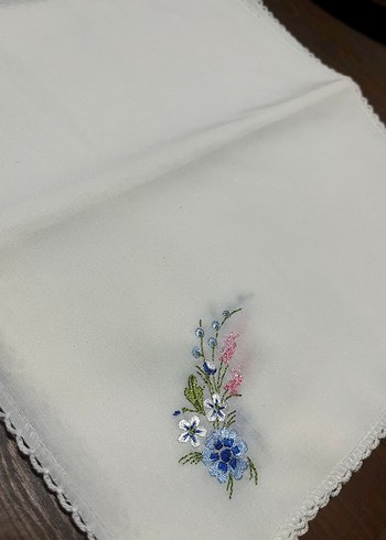 Nakışlı Beyaz Peçeteler - Görsel 3