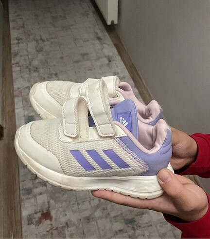 24 Beden Adidas ayakkabı