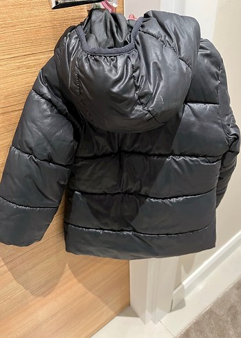Benetton Benetton Kız Çocuk Siyah Kapitone Mont