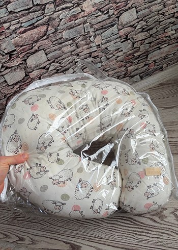 Baskılı Pastel Bej Emzirme ve Hamile Yastığı - Görsel 2