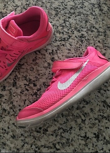 Nike Cok tatli nike ayakkabi 
