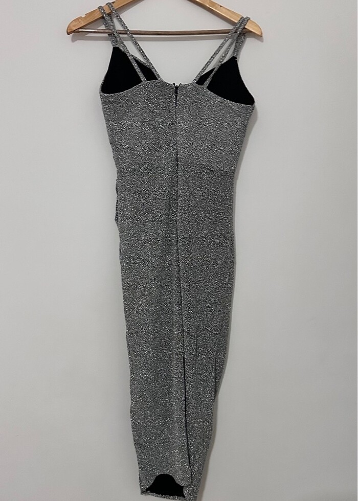 Kalp yaka gümüş gri simli abiye - Görsel 4