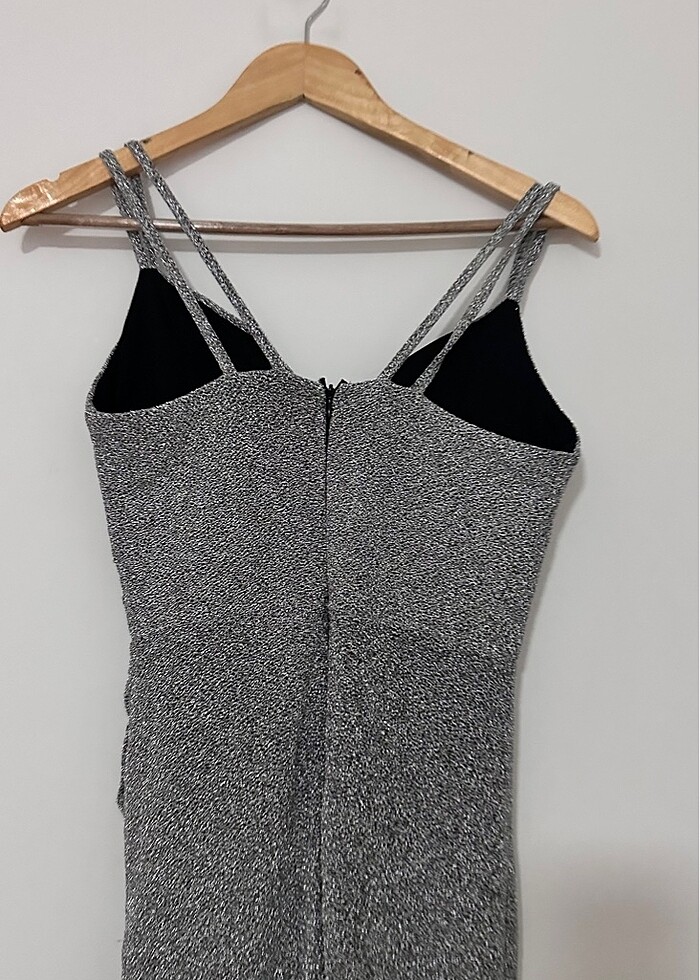 Kalp yaka gümüş gri simli abiye - Görsel 5