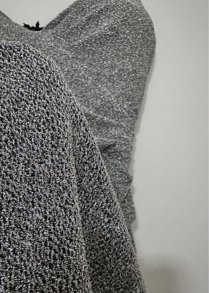 Kalp yaka gümüş gri simli abiye - Görsel 2