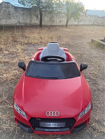  Beden kırmızı Renk Audi TTRS Akülü araba