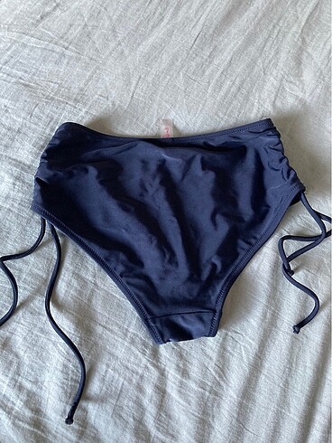 Penti Siyah bikini altı