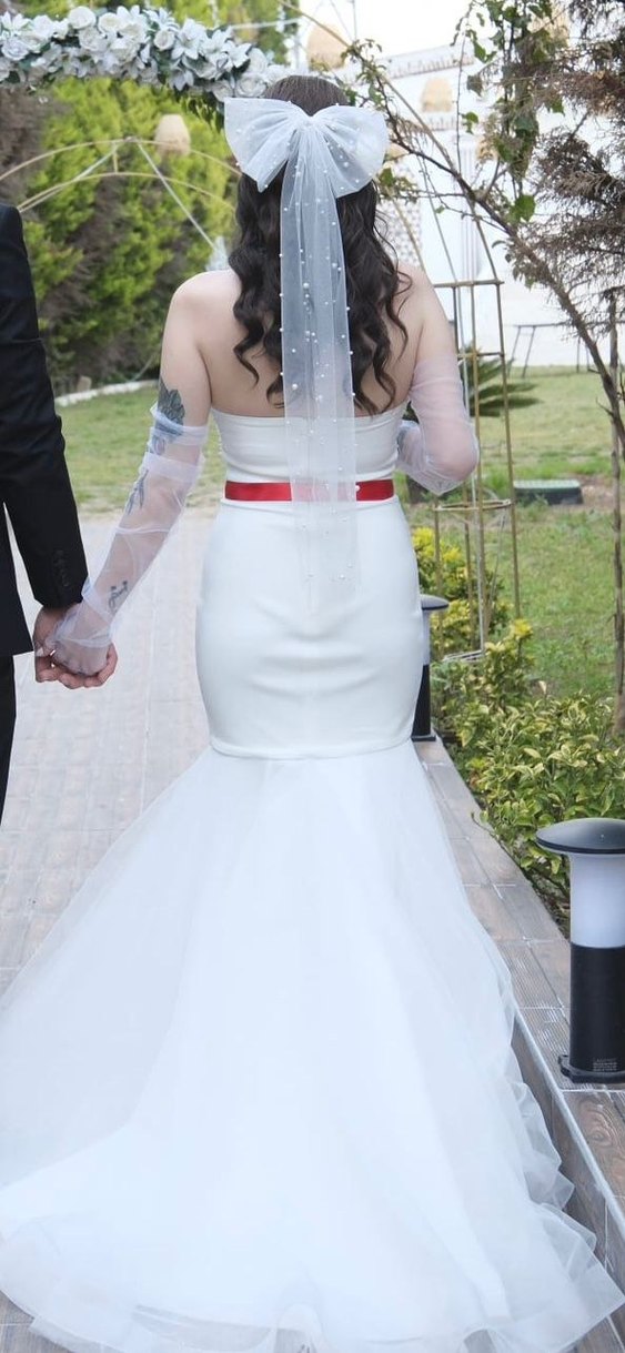 İnci İşlemeli Straplez Midi Beyaz Abiye - Görsel 3