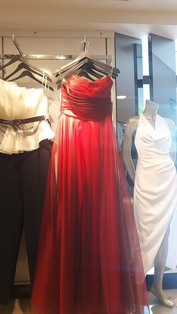 Bordo Drapeli Straplez Uzun Abiye Elbise - Görsel 2