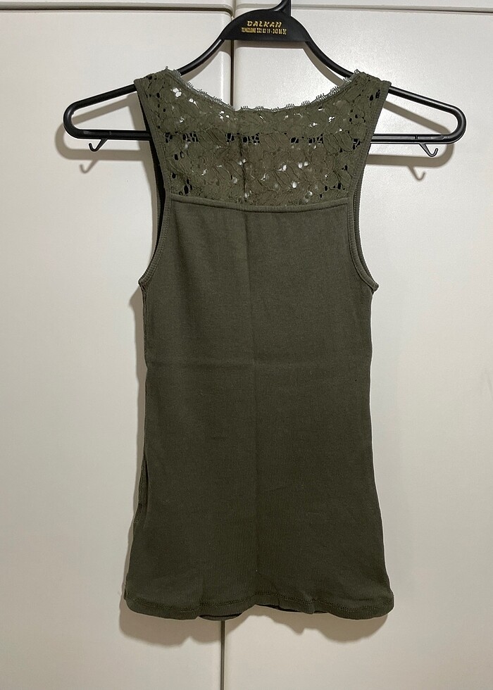 Mavi marka haki rengi askılı tişört - Görsel 4