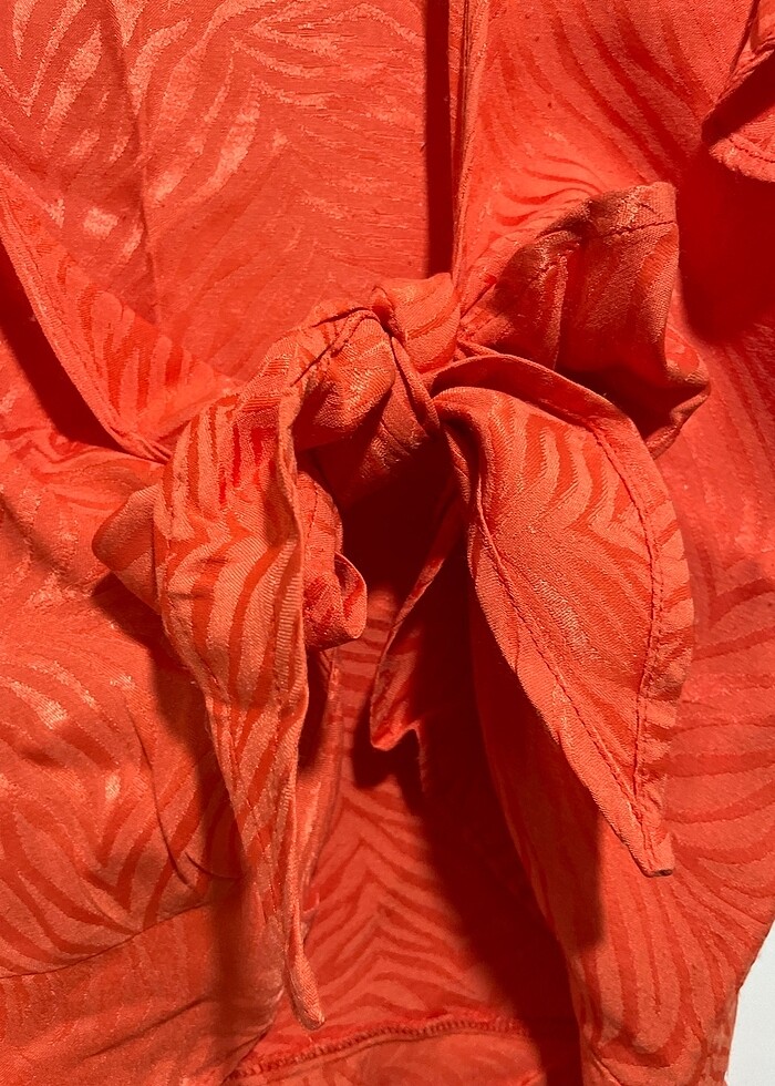 Koton Arzu Sabancı önü bağlamalı bluz - Görsel 5