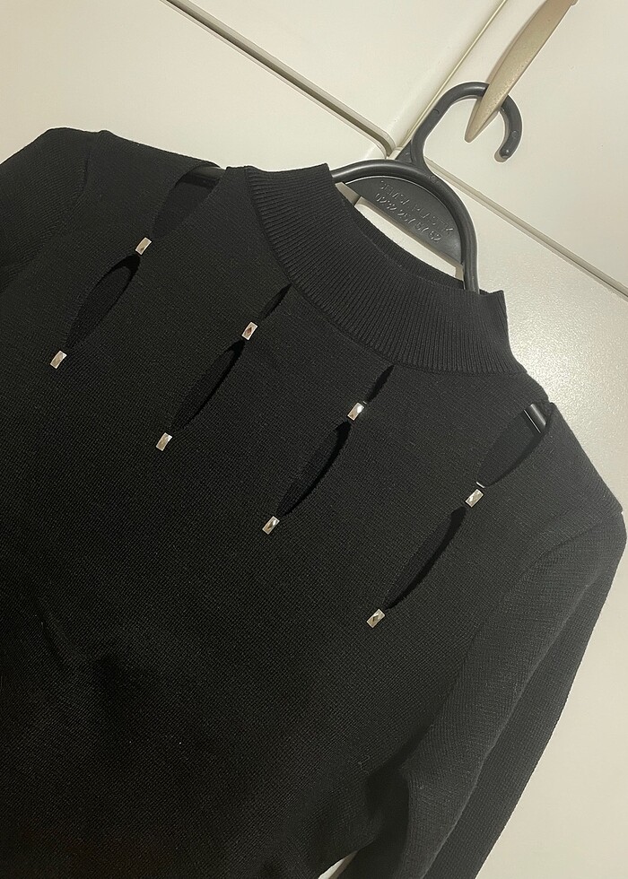 Mavi marka siyah kazak - Görsel 2