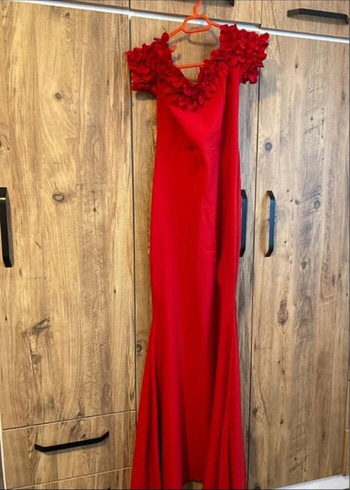 Kırmızı abiye - Görsel 2