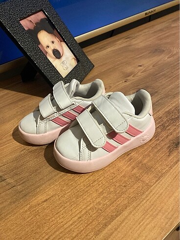 Yeni sezon adidas kız ayakkabı