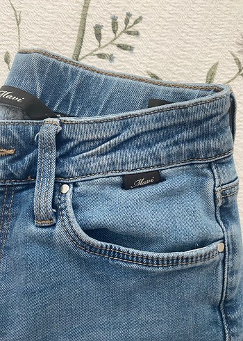 diğer Beden Kadın Mavi Bol Kesim Midi Denim Pantolon