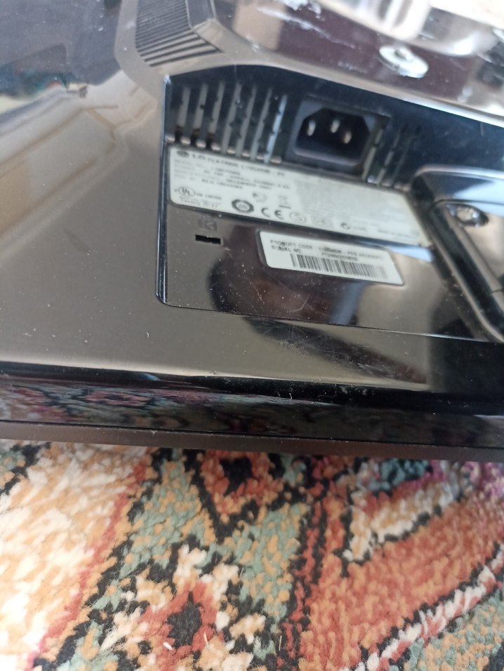 Siyah LG Monitör 19.5 inç temiz sorunsuz tamirsiz - Görsel 4