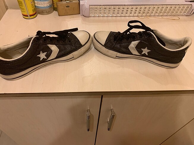 Converse Converse simli hafif pırıltılı spor ayakkabı