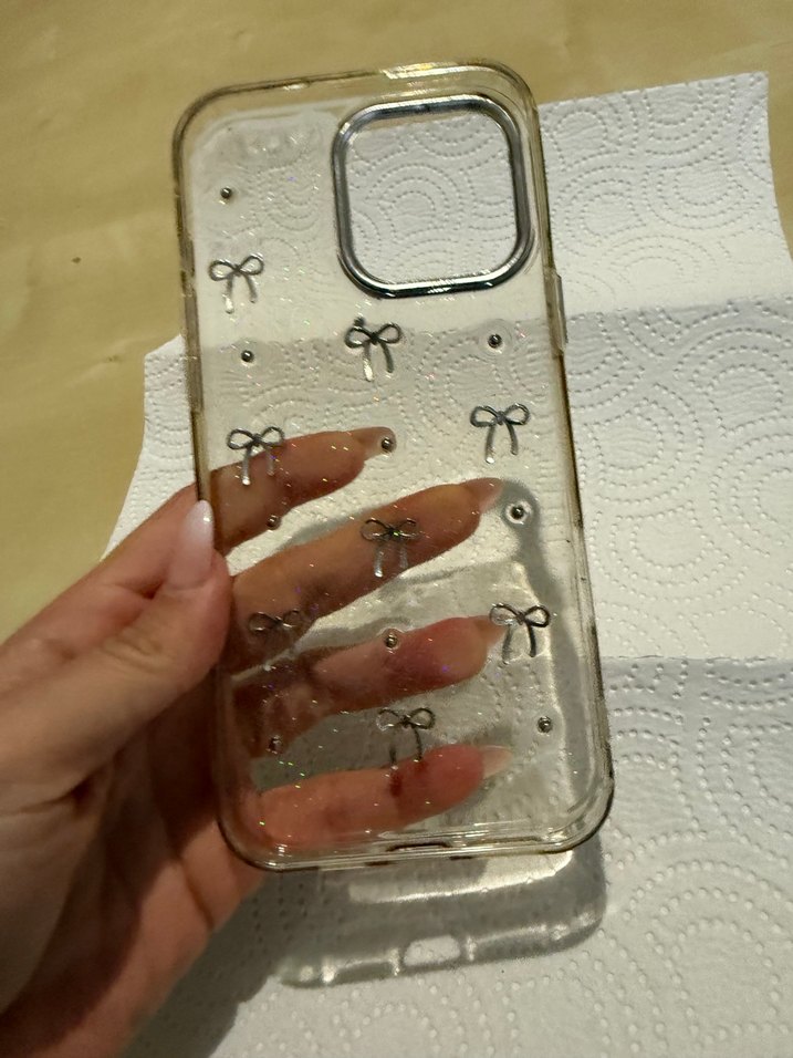 İPhone 16 Pro MaxBej Bohem Fiyonk Detaylı Telefon Kılıfı - Görsel 4