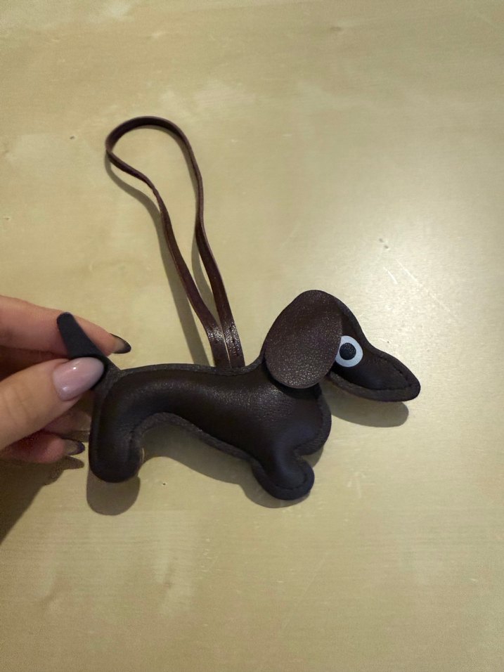 Kahverengi Deri Köpek Figürlü Anahtarlık - Görsel 4