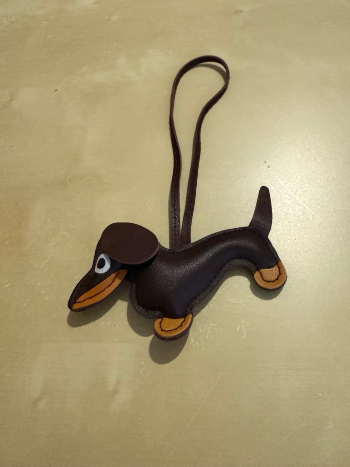 Kahverengi Deri Köpek Figürlü Anahtarlık - Görsel 2