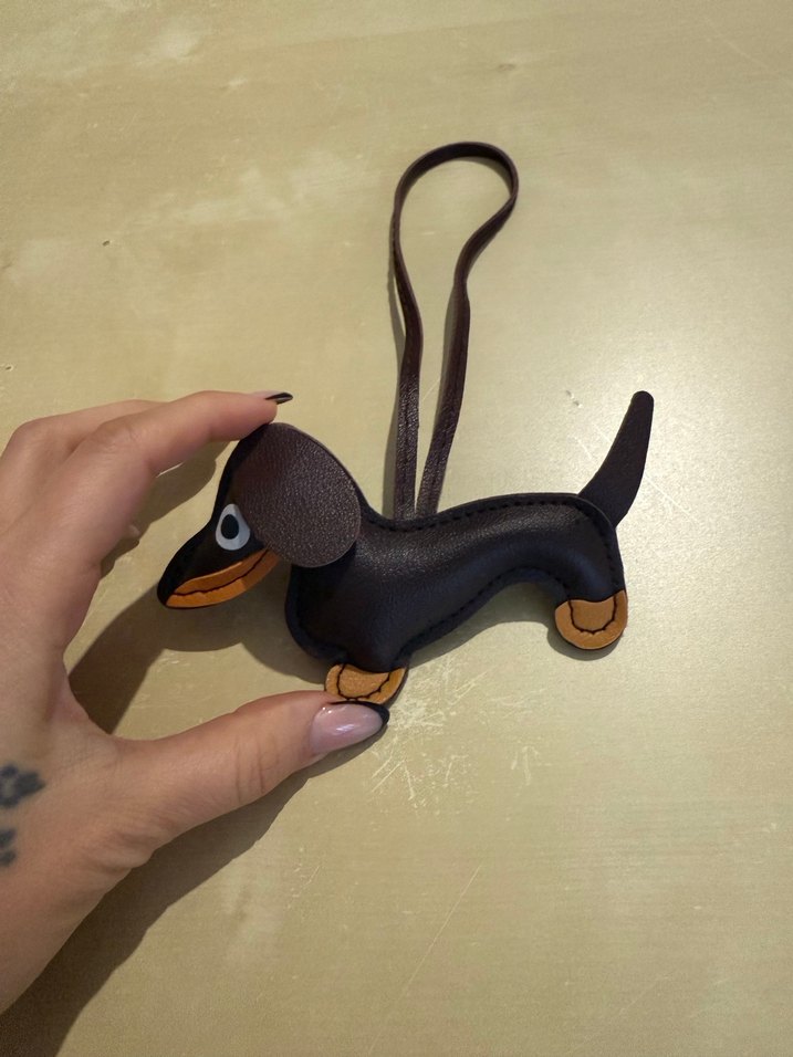 Kahverengi Deri Köpek Figürlü Anahtarlık - Görsel 3