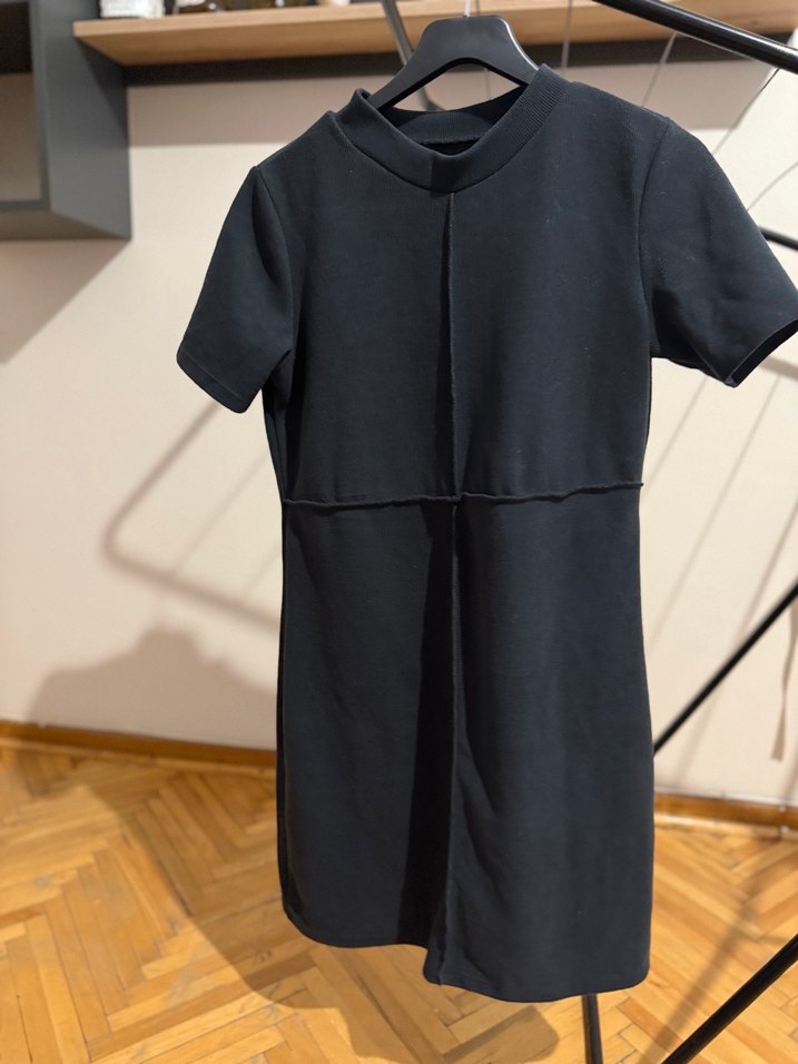 Kısa Kollu Siyah Midi Triko Elbise - Görsel 3