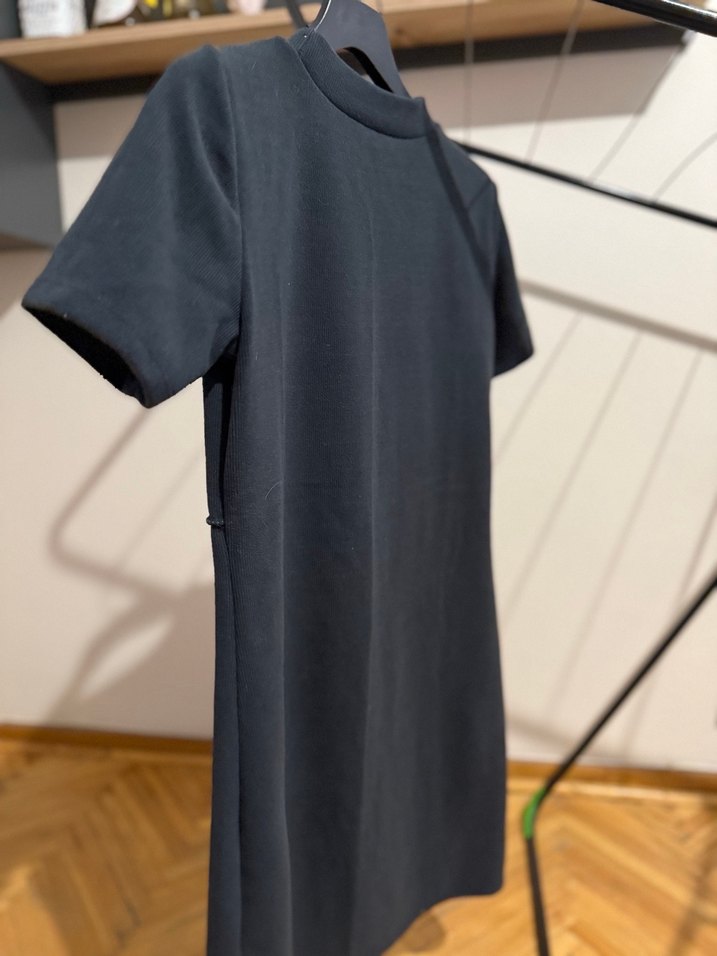 Kısa Kollu Siyah Midi Triko Elbise - Görsel 4