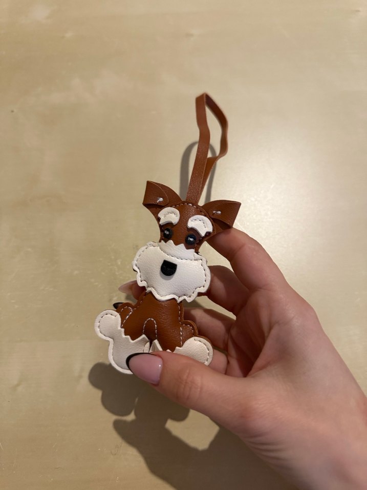 Kahverengi Püsküllü Kadın Charm - Görsel 3