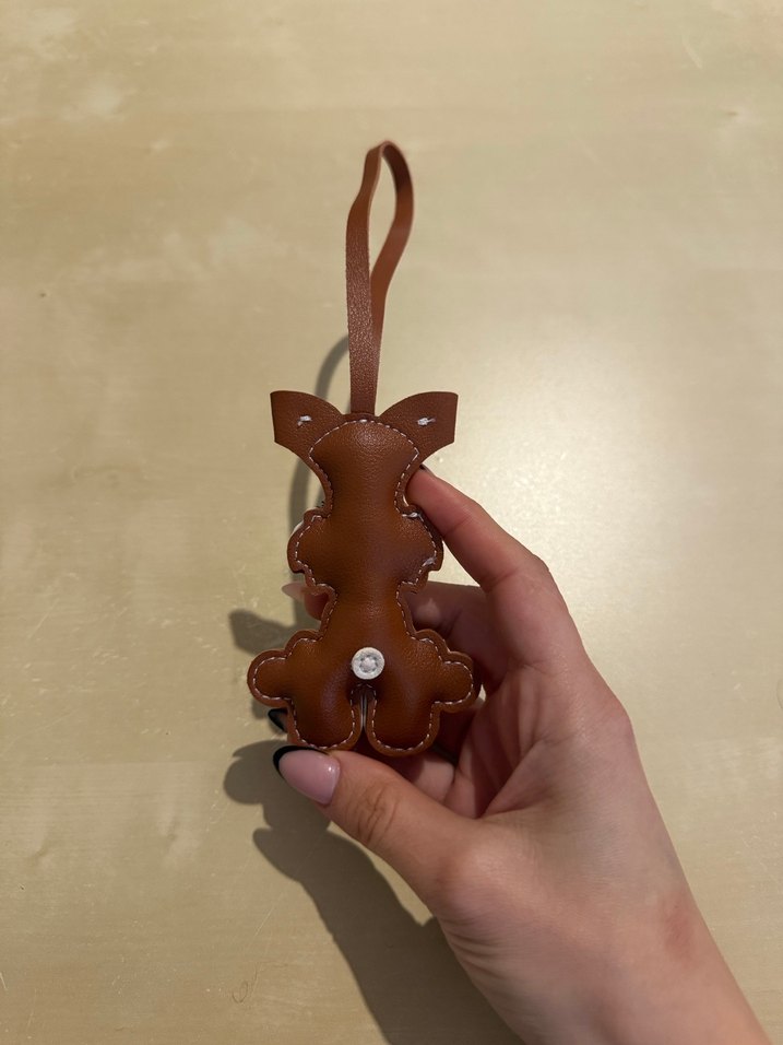 Kahverengi Püsküllü Kadın Charm - Görsel 5